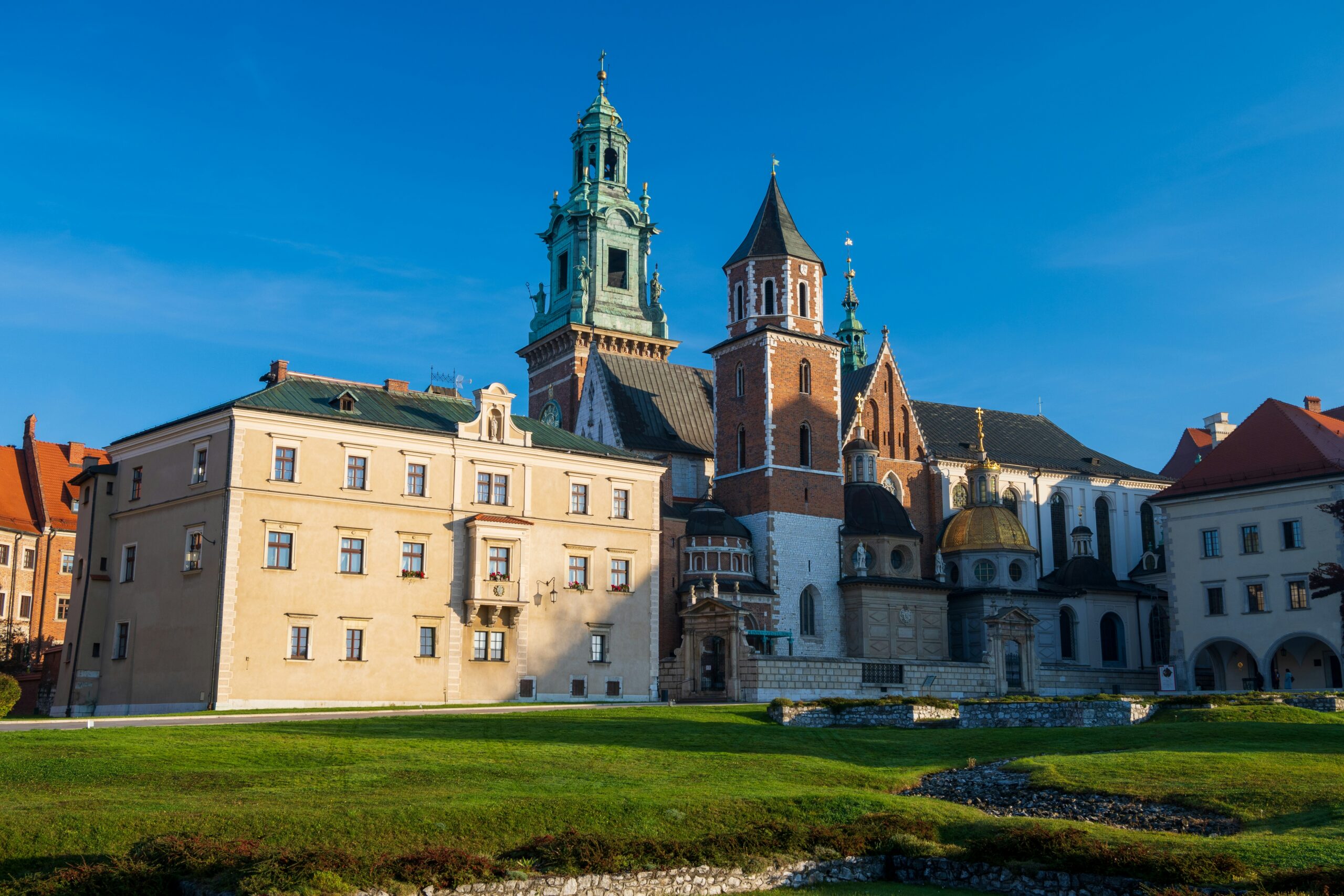 Castillo de Wawel y Catedral gótica de Cracovia, Polonia Caption/Pie: Vista del Castillo de Wawel y la Catedral en Cracovia, primer destino de la peregrinación desde Málaga.
